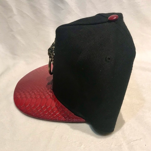 Red & Black 3D Lion Cap/Baseball Hat - Picture 3 of 3
